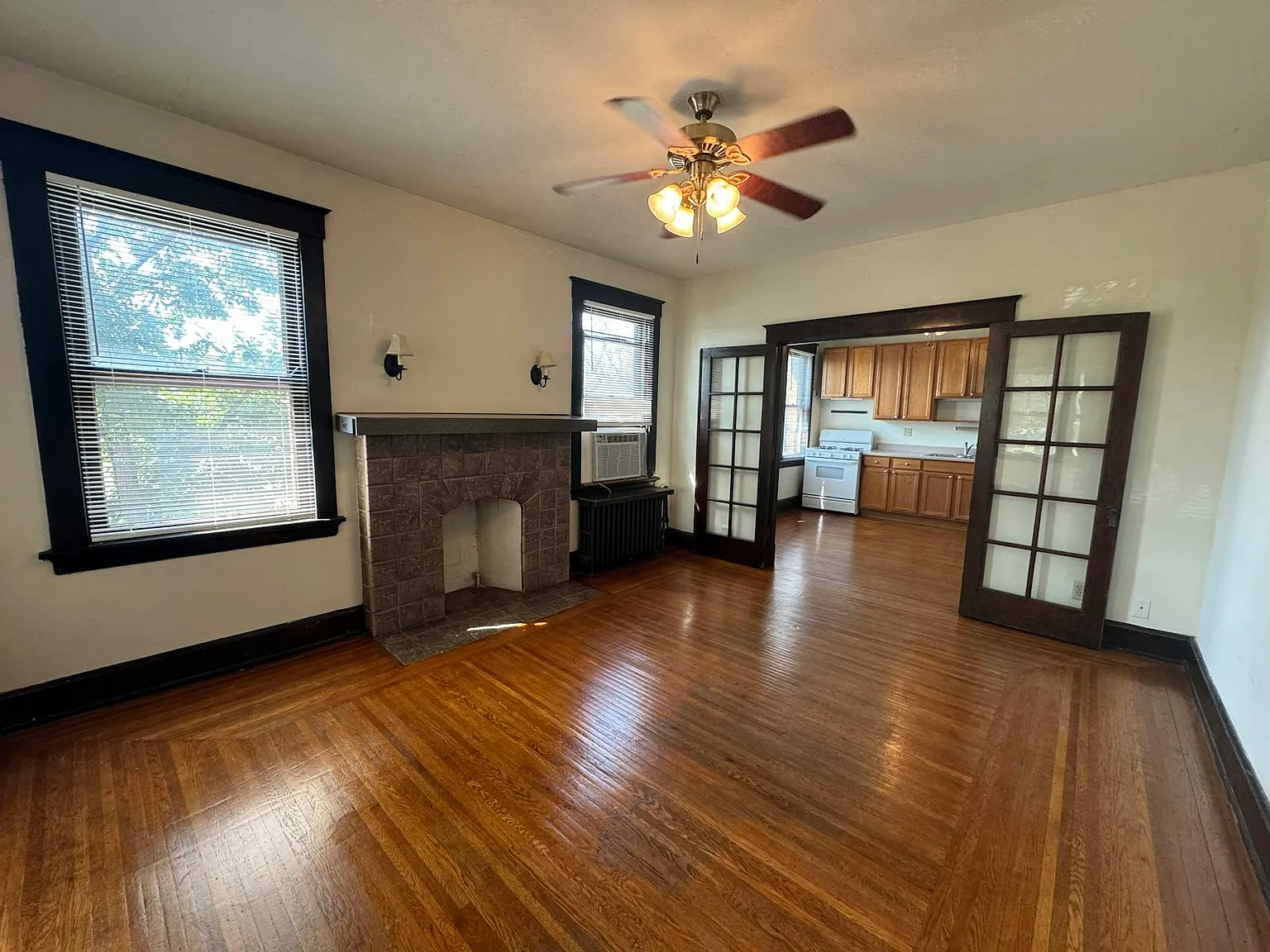 2631 Highland Avenue, Unit 3 — Photo 2
