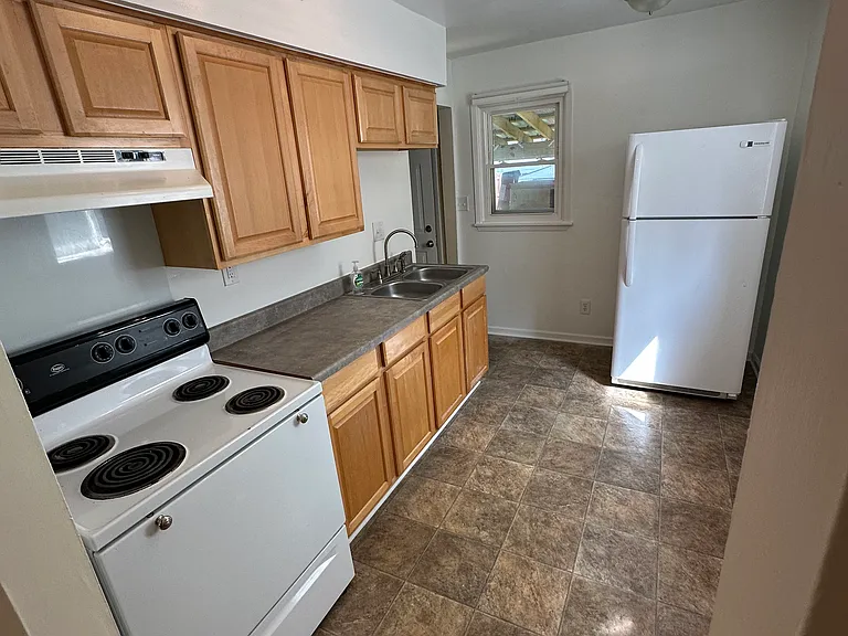 321 W Ainsworth Blvd — Photo 7