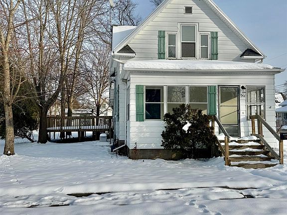 2nd image of 901 N Walnut St