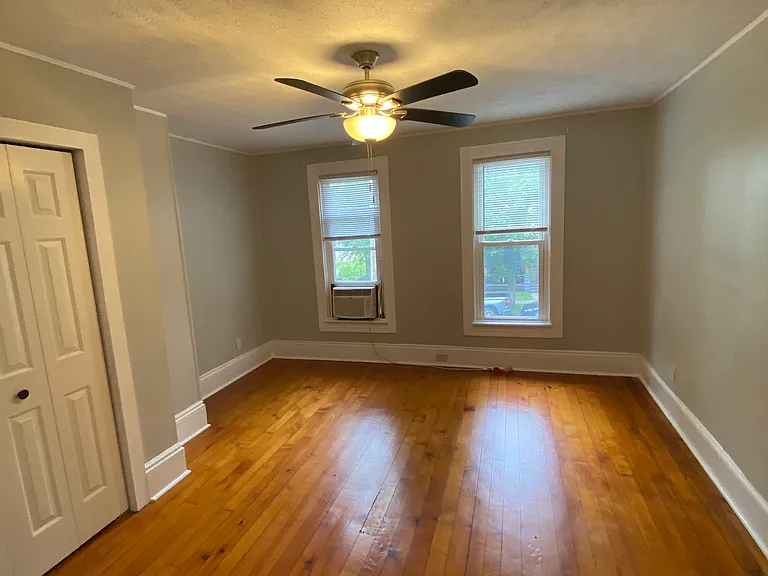1832 W 48th St #1 — Photo 10