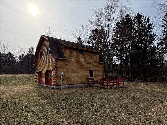 3rd image of 233 Kilroy Rd