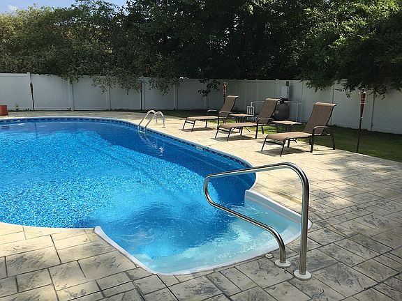 18'x36' Salt Water Pool