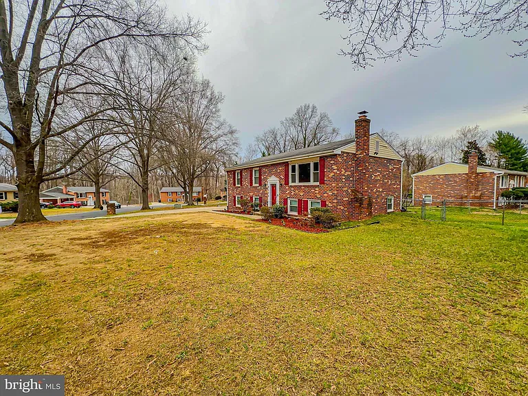 9206 Lorelei Ct — Photo 3
