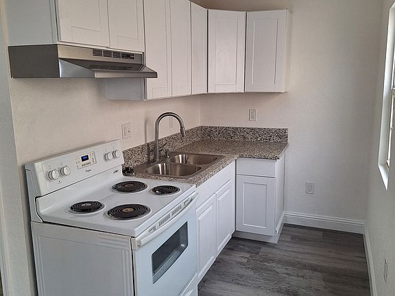 4th image of 1302 Avenue 392 #10