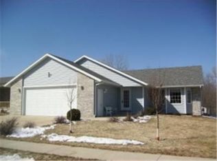 17 6 1/2 Ave NE, Dodge Center, MN 55927