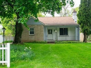 610 Lake Shore Blvd, Rochester, NY 14617