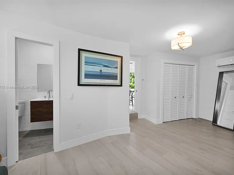 7531 Miami View Dr — Photo 13