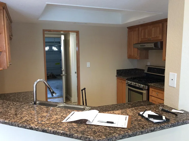 6665 Bradford Ct — Photo 5