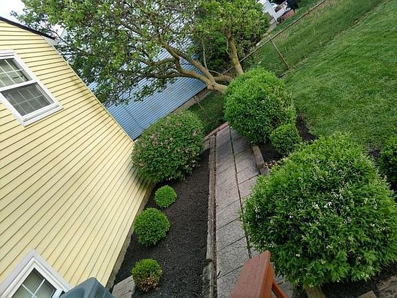 4th image of 1317 Hathersage Pl