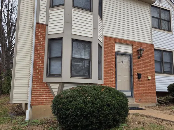 4 Dubois Ct, Washington, MO 63090