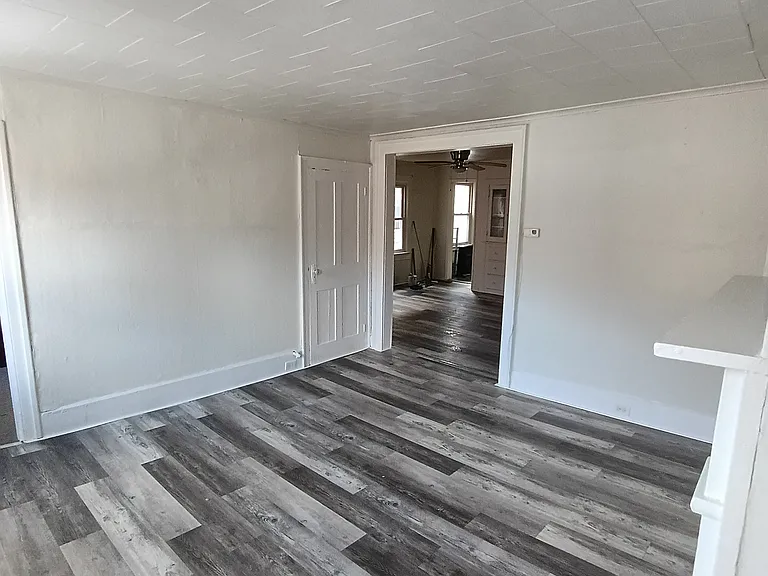 437 3rd St #2 — Photo 2