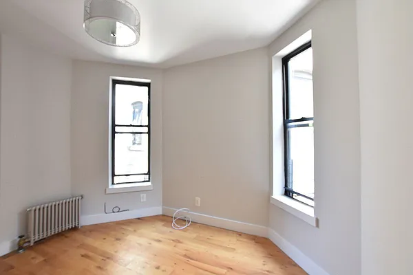 Rented by Clove Realty LLC | media 20