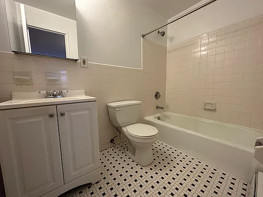 Rented by Elegran | media 6