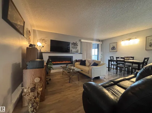 24 Jubilee Dr #320, Fort Saskatchewan, AB T8L 2M1