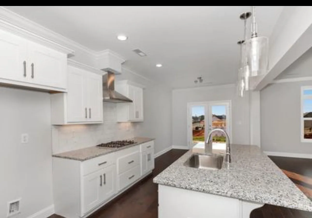 5 bed, 3.5 bath, 3400 sqft, $3,200 — Photo 2