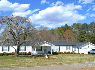 648 Dobson Farm Rd, Statesville, NC 28625