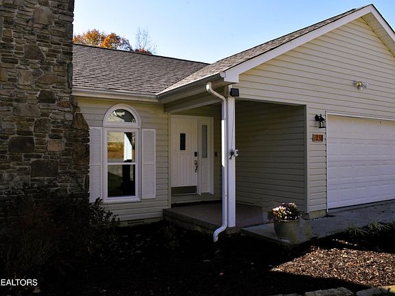 4th image of 238 Snead Dr