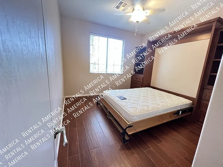 1536 E Fontana Dr — Photo 34