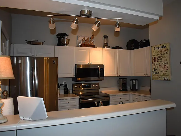 608 Stone Village Dr — Photo 6
