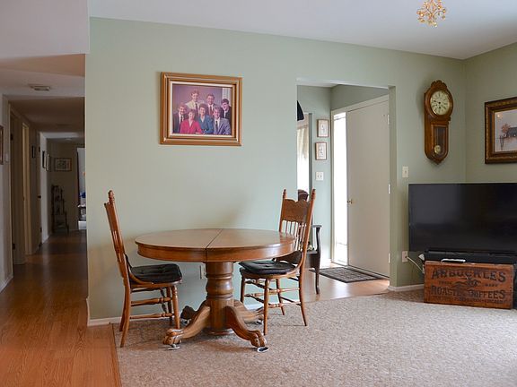 5th image of 4910 W Oakwood Dr APT B