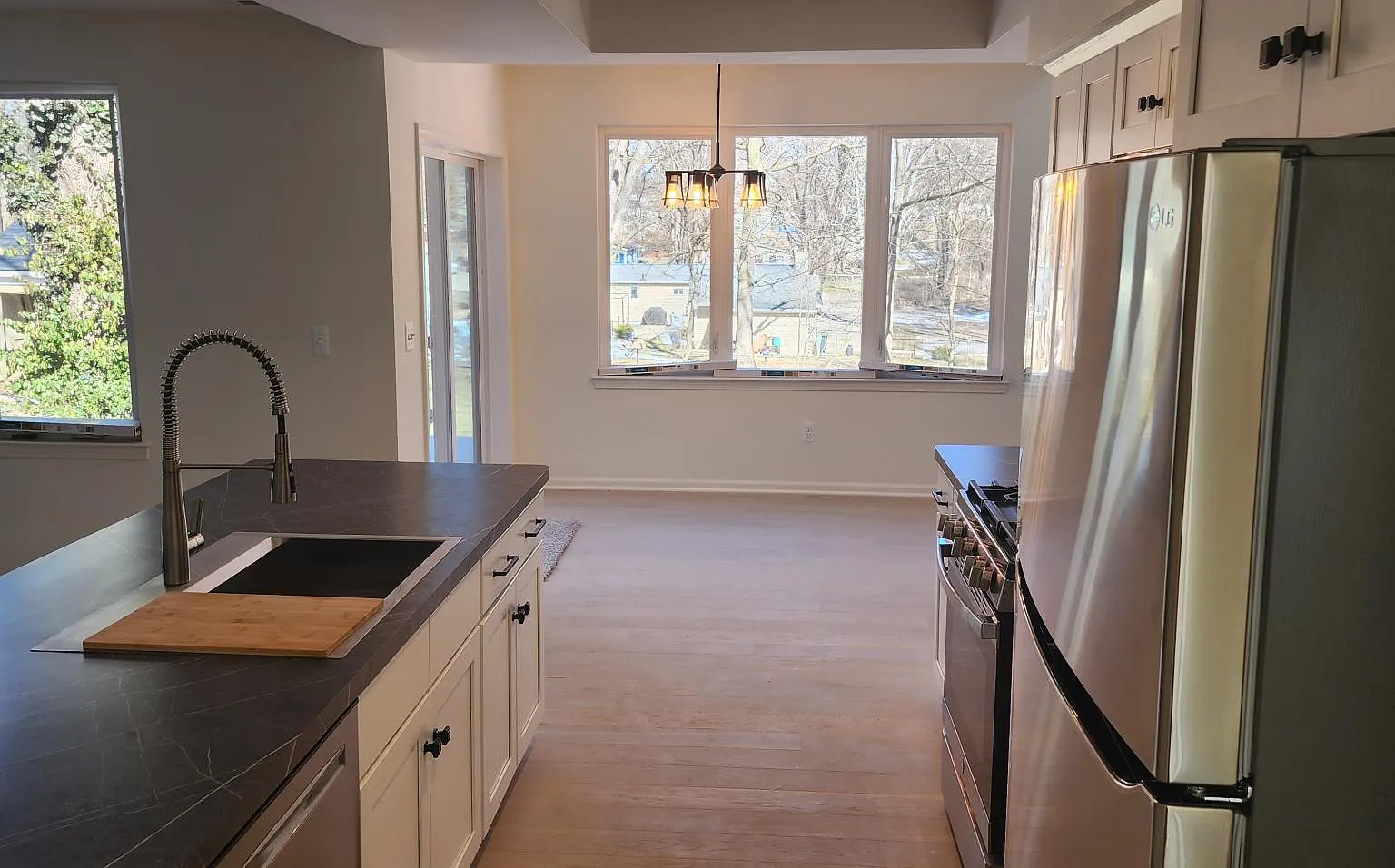 2 bed, 1.5 bath, 1410 sqft, $1,900 — Photo 2