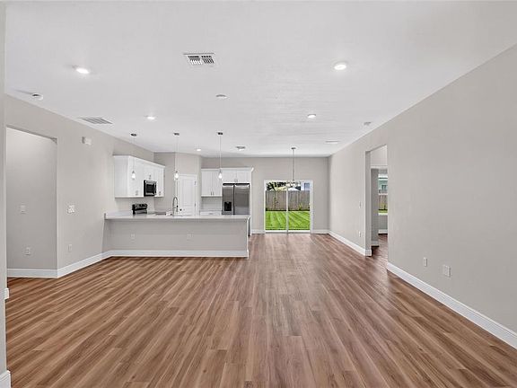 3rd image of 16878 SW 40TH CIRCLE