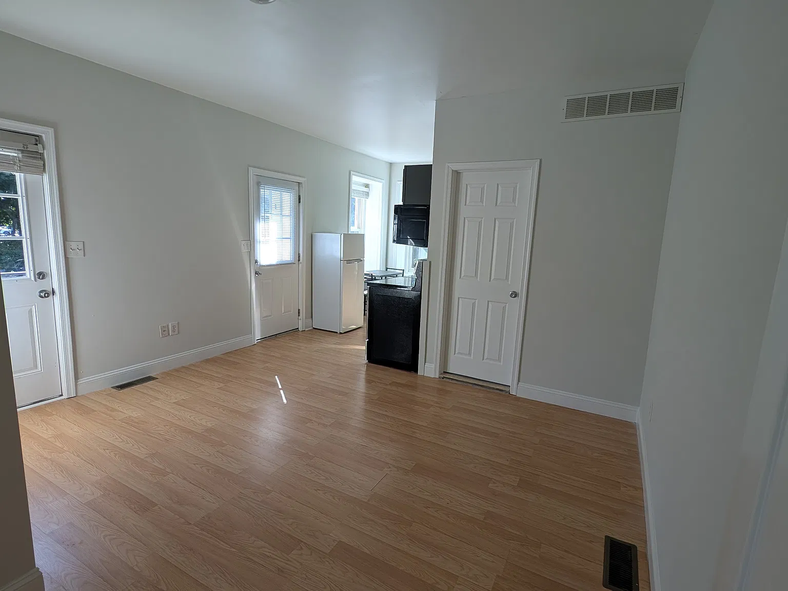 1 bed, $1,390 — Photo 2