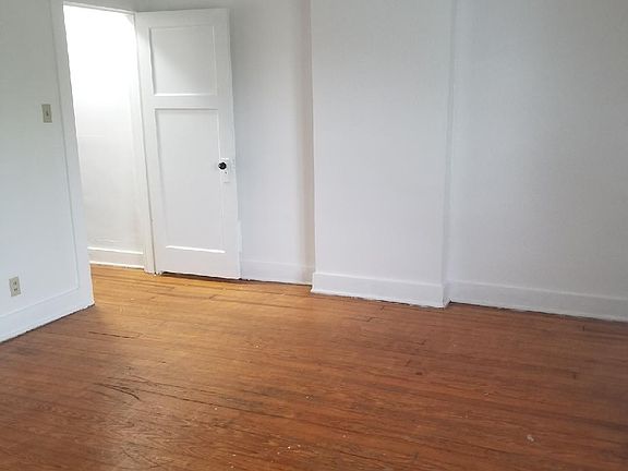 3rd image of 731 Homewood Ave
