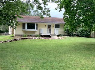 2552 N 42nd Rd, Sheridan, IL 60551