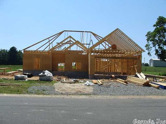 4th image of 17 Southwind Dr
