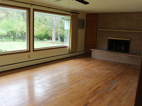 mid level living room