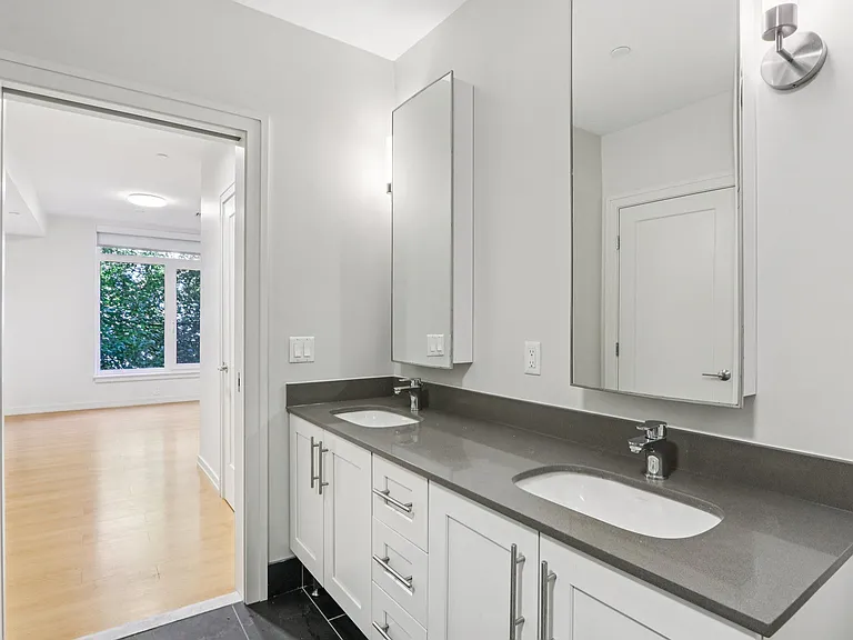 Park77 Apartments — Photo 52