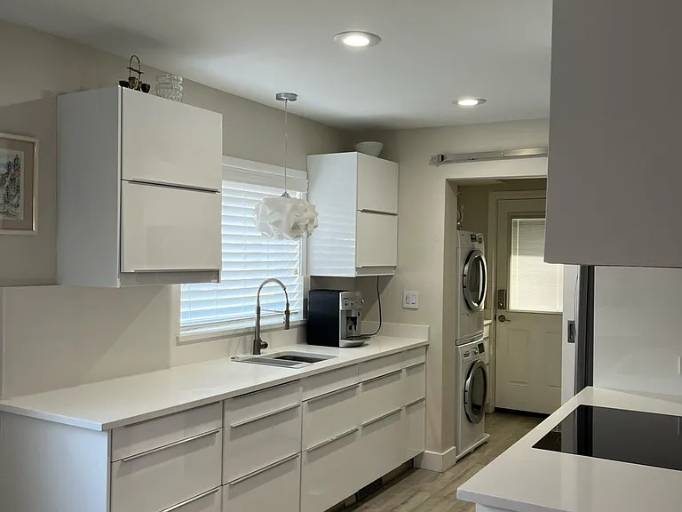 231 N West St #1 — Photo 31