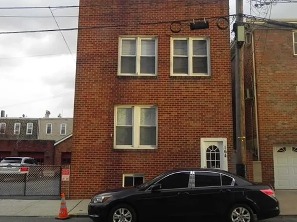 164 Hamilton Ave, Fairview, NJ 07022