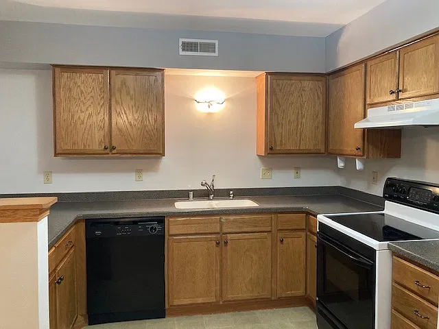 1 bed, 880 sqft, $1,265 — Photo 4