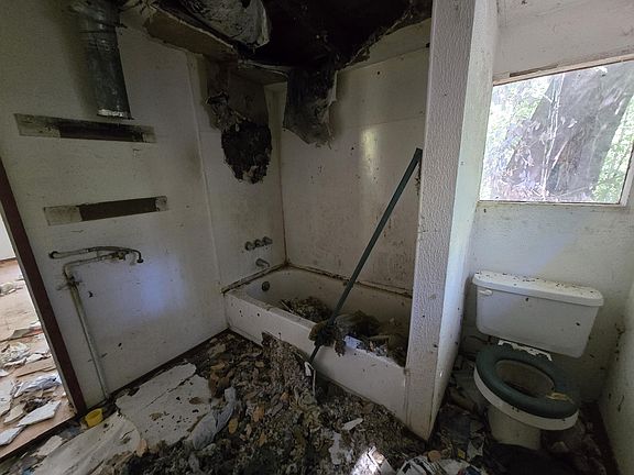 3rd image of 6020 China Creek Rd