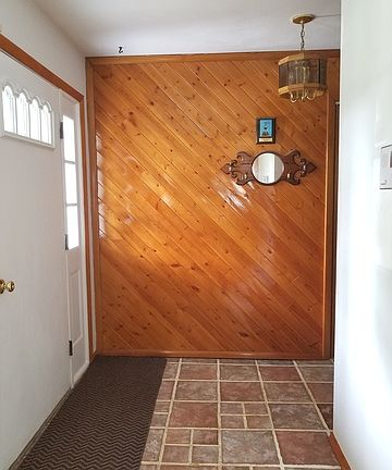 3rd image of 102 Lake Ct
