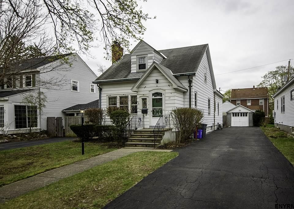 1st image of 27 Turner Pl