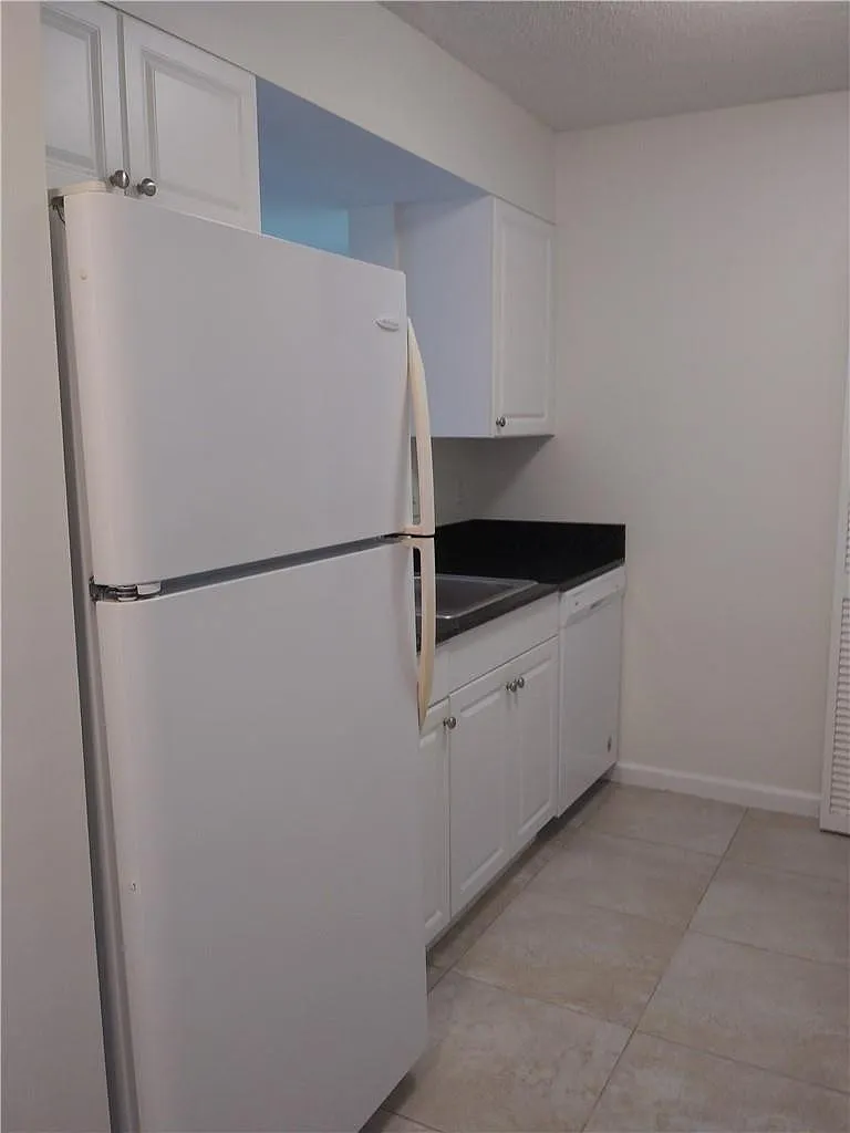1 bed, 1.0 bath, 727 sqft, $1,975 — Photo 4