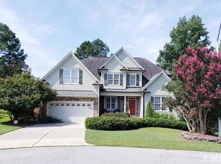 831 Red Hawk Ct, Fuquay Varina, NC 27526