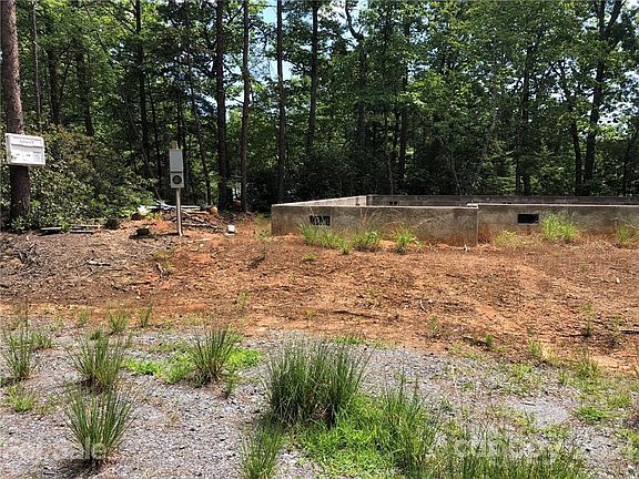 5th image of 270 Birddog Blvd
