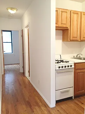 Rented by Waverly Realty Associates | media 8