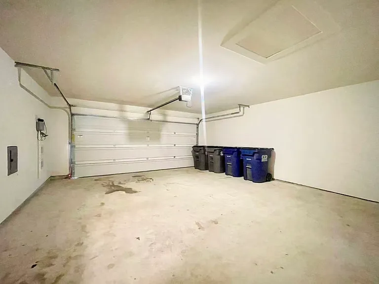 1702 Sandalwood Way — Photo 23