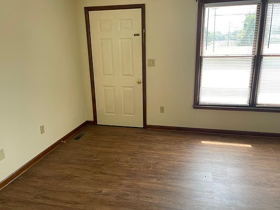 2nd image of 505 S Brittain St