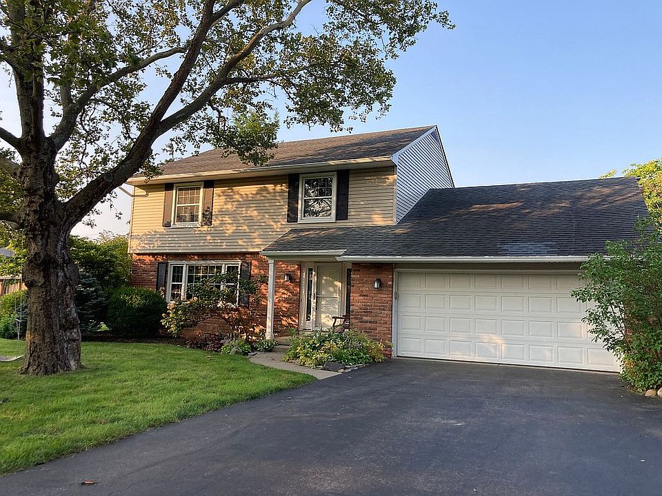 1st image of 909 Bexton Dr
