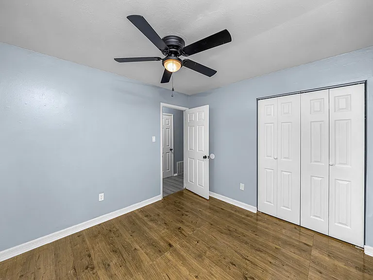 408 NW Woodridge Dr — Photo 22