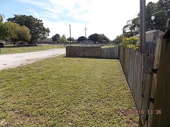 3rd image of 1109 Palm Dr