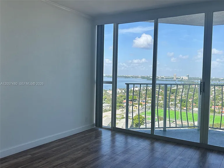 7601 E Treasure Dr #2104 — Photo 3