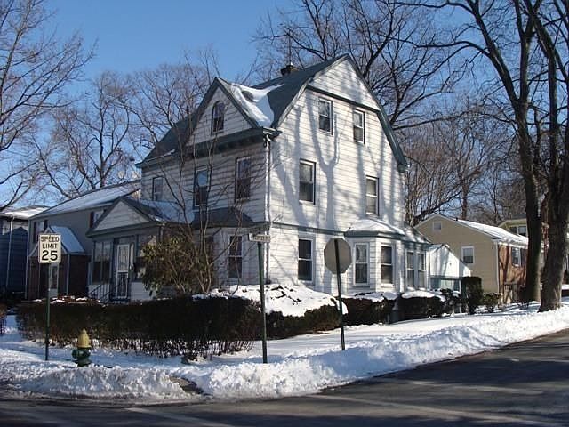 1st image of 422 Academy St