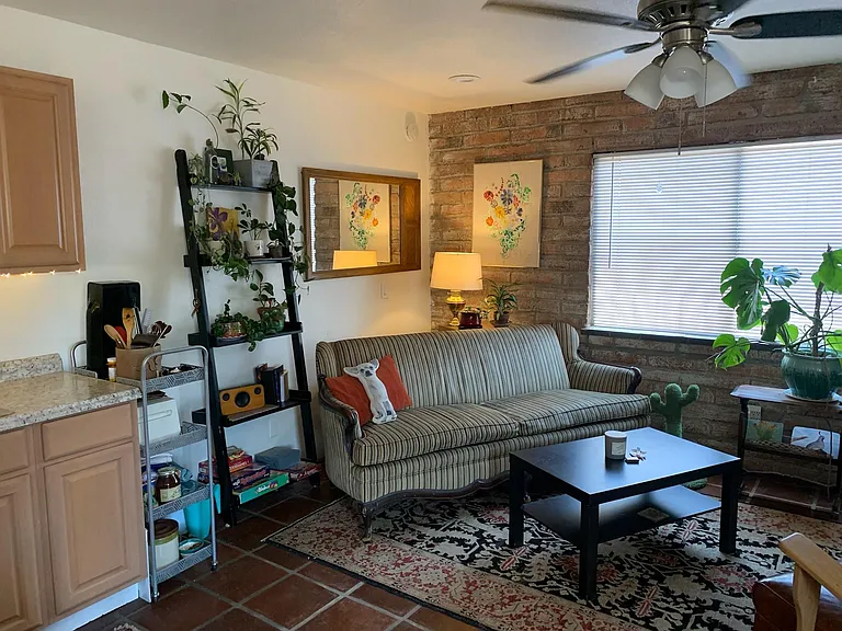 1150 E Winnie Pl — Photo 6